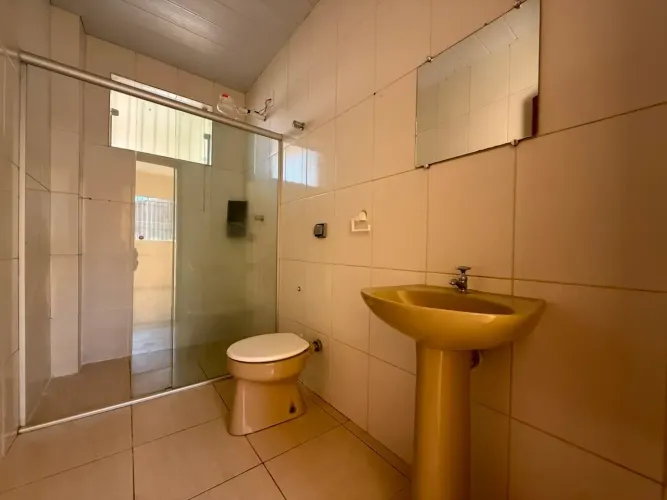 Casa com 2 dormitórios para alugar, 95 m² por R$ 2.530/mês - Jardim Canadá - Pouso Alegre/