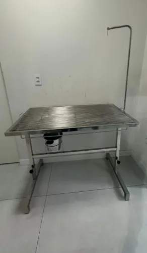 Mesa hospitalar veterinária - fluidoterapia / odontologia