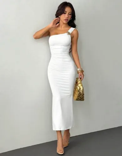 Vendo vestido branco formal, usado apenas uma vez! Comprei na Shein."?