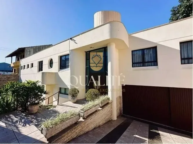 CASA A VENDA 4 QUARTOS, 1 SUITE 3 VAGAS R$ 1.700.000,00