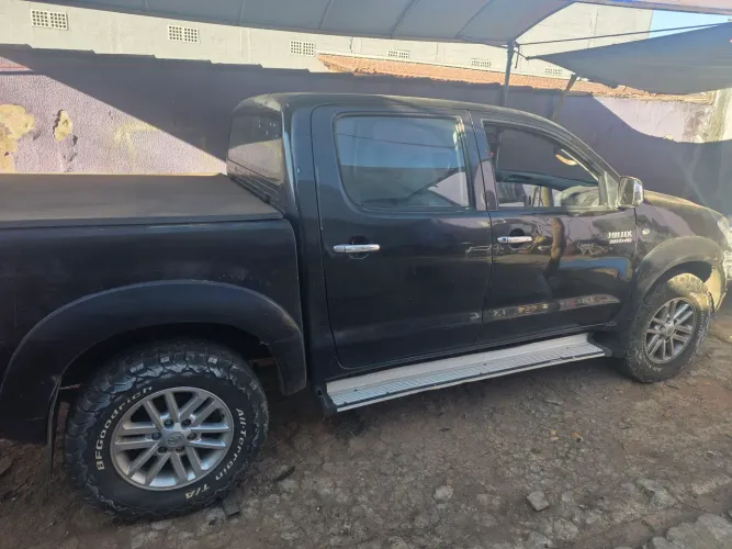 Toyota Hilux CD SRV D4-d 4X4 3.0 TDI Dies 2006