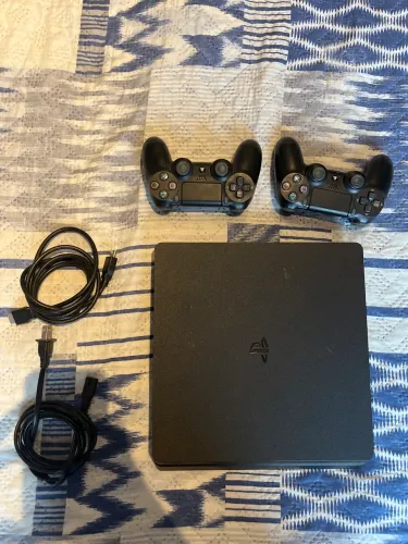 PS4 slim 1 terabyte