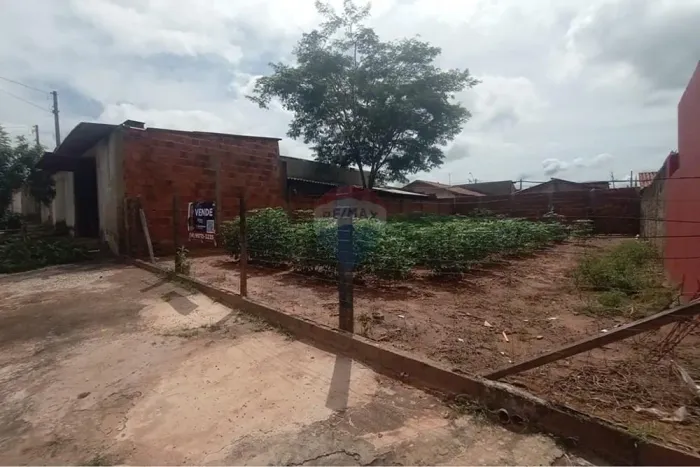 Terreno 200m² por R$ 39.900,00 PRONTO PARA CONSTRUIR!