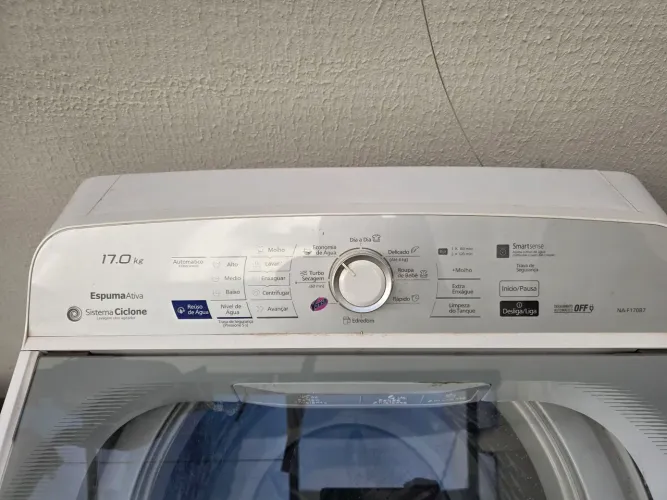 Lava roupas Panasonic 17kg