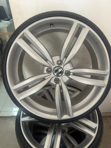 12X SEM JUROS Rodas Aro 20 novas com pneus 215-30R20 NOVOS
