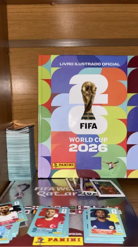Álbum copa 2026 com 736 figurinhas pra colar