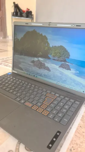 Notebook Positivo muito bom para estudos e videos.