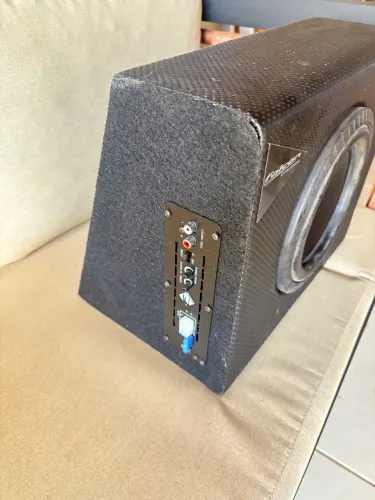 Caixa subwoofer amplificada Falcon 8 pol