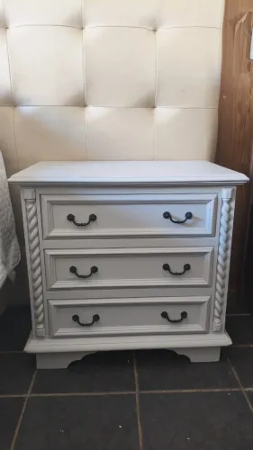 Mesa de cabeceira