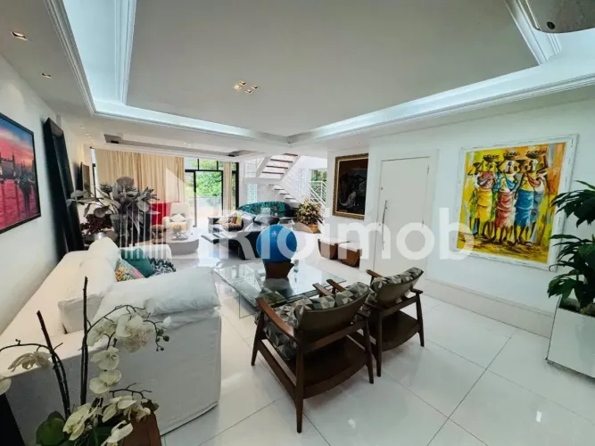 Cobertura duplex para locação com 3 quartos na Barra da Tijuca no Jardim Oceânico com 277m