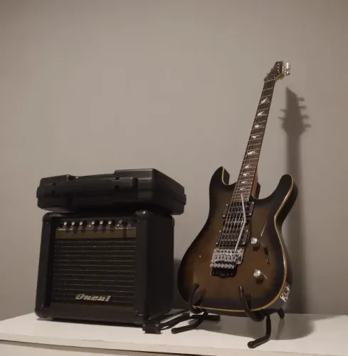 Guitarra + Amplificador + Acessórios