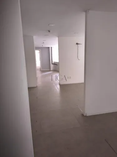 Sala comercial para alugar com 122m² no Bairro Centro Histórico - Porto Alegre/RS
