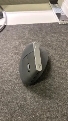 Mouse Ergonômico Logitech MX Vertical