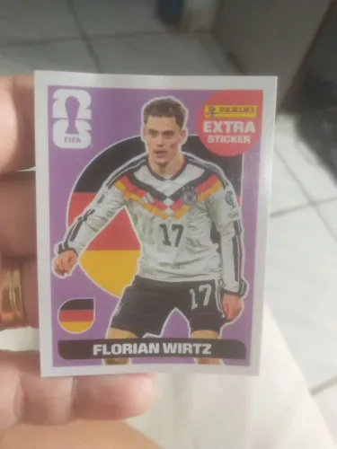 "Figurinha Extra Legend Roxa Florian Wirtz - Copa do Mundo Panini".