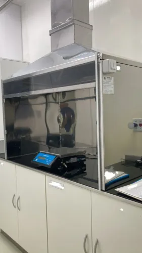 Capela de exaustão em aço inox - 130 x 73 x 120 (L x P x A)