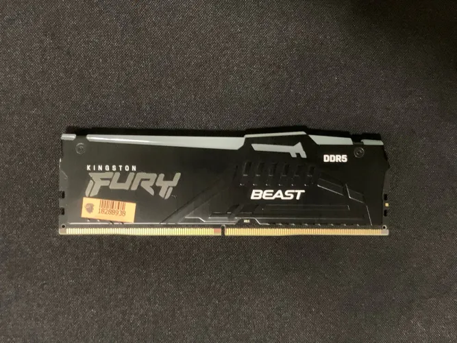 Memória RAM Kingston Fury Beast 8GB DDR5 6000MHz RGB