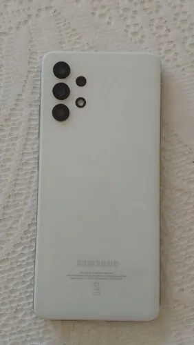 vendo celular A32.  usado e uma fritadeira. todos em perfeito estado