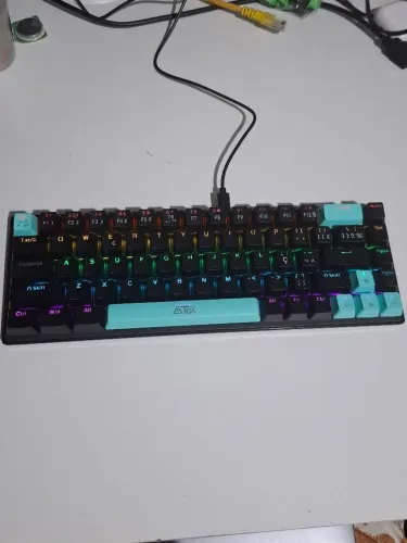 Teclado Mecânico Gamer 60% USB Rgb Silencioso Iluminado RGB
