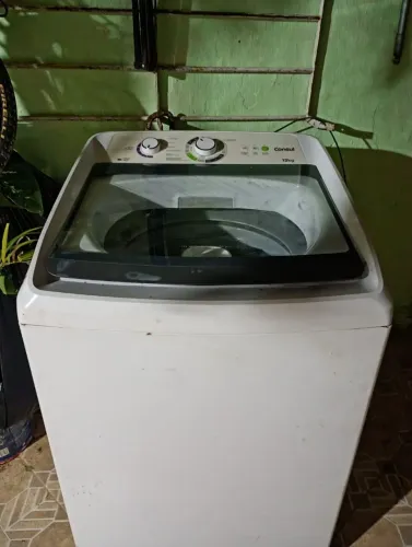 Duas máquinas de lavar Consul 12kg pra consertar ou retirar PCs pra manutenção!