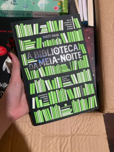 Livro a biblioteca da meia noite