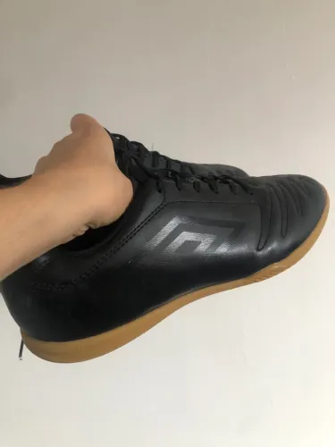 Tênis futsal umbro 42