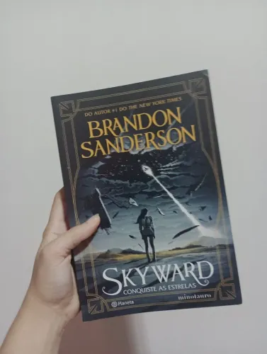 Livro - Skyward