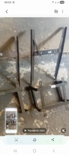 Suporte para baú Capacetes