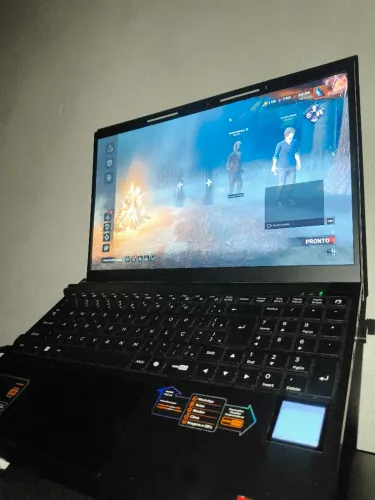 Notebook positivo vision r15m Ryzen 7 5825u