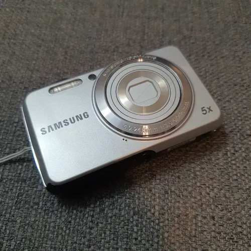 Câmera Samsung | Modelo ES80 (12.2 megapixels zoom óptico de 5x)