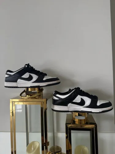 Nike SB Low Dunk Panda