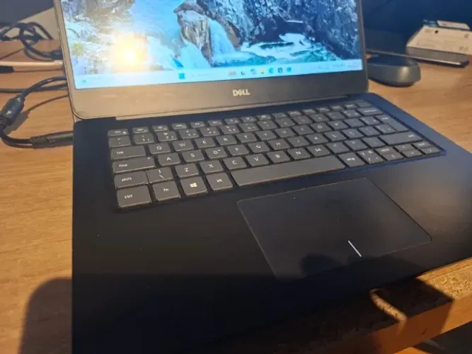 Notebook Dell Vostro 5490 I7 16gb SSD256 Cinza (Usado)
