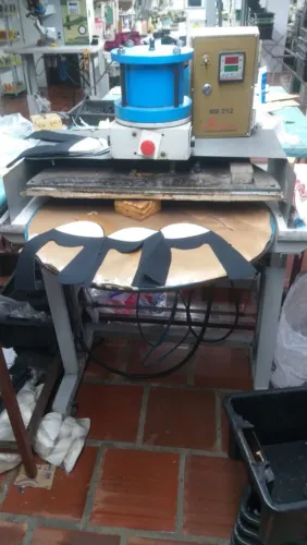 Vendo máquinas para atelier de costura