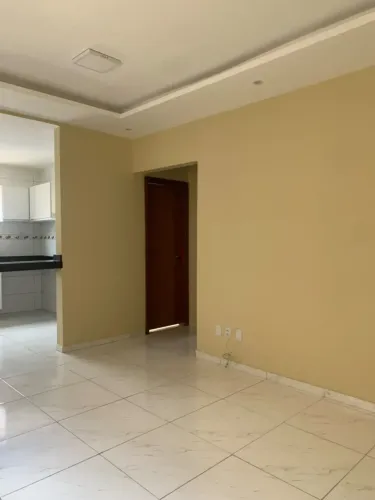 ALUGO APARTAMENTO EDIFÍCIO COSTA DOURADA 2/4 50M² COM ARMÁRIOS NA COZINHA 3° ANDAR ESCADAS