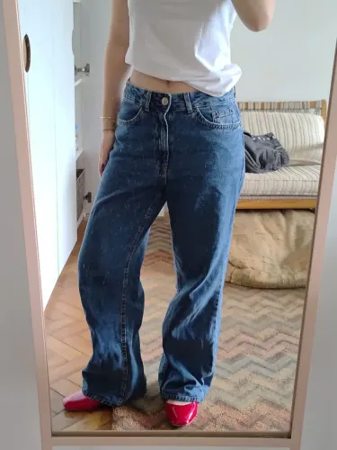 Calça jeans Riachuelo tamanho 38 R$100. Usada em ótimo estado.