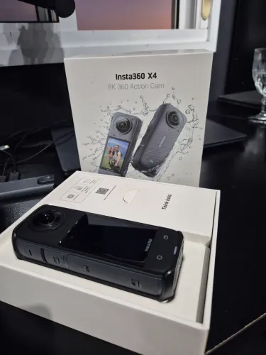 Insta360 X4