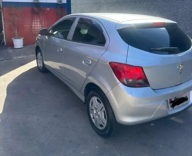 Chevrolet Onix Hatch LT 1.0 8V Flex Power Mec. 4P 2014