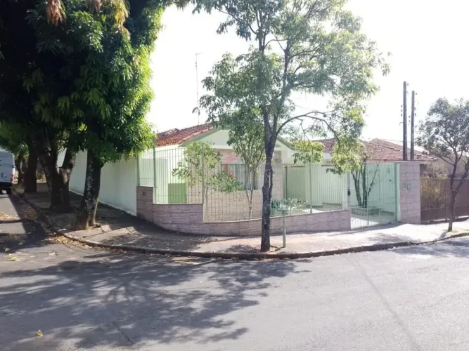 Casa à venda e locação em Nova Odessa, Centro, com 3 quartos, com 177 m²