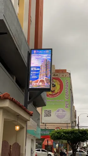  TOTEM LED PH4 0,96M X 1,92M OUTDOOR FIXO