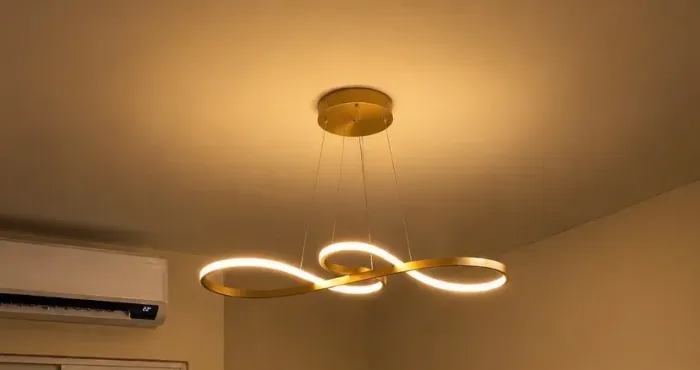 Lustre Pendente LED Moderno Infinito Dourado - Design Sofisticado