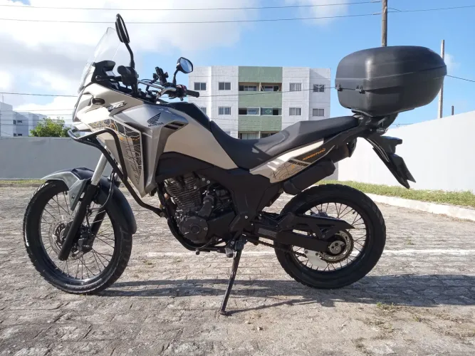 Sahara 300 Adventure (ano 2025)