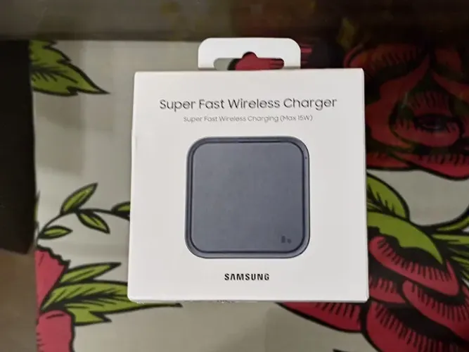 Kit com Carregadores Sem Fio Fast Samsung Duo Pad e Charger - Lacrados