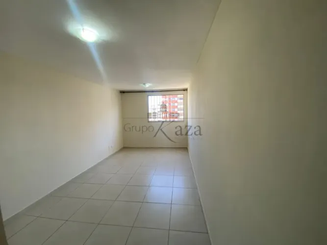Apartamento - Vila Adyana - Residencial Vivian - 3 Dormitórios - 60m².