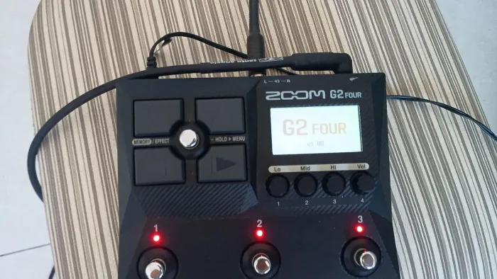 Pedaleira Zoom G2 Four