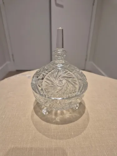 Bomboniere de Cristal Lapidado com Tampa