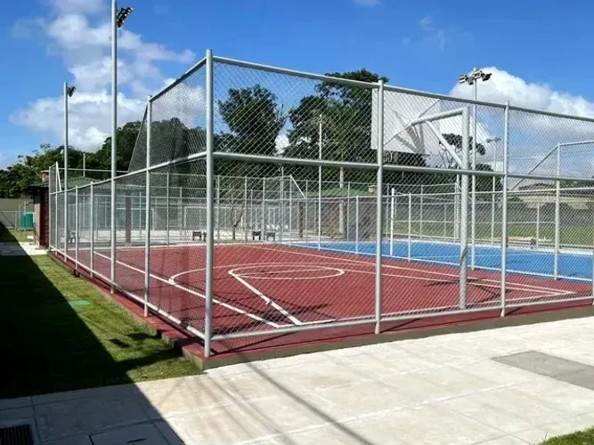 LOTE NO CONDOMÍNIO EUROVILLE