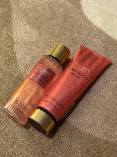 Body Splash + Creme Victoria?s Secrets