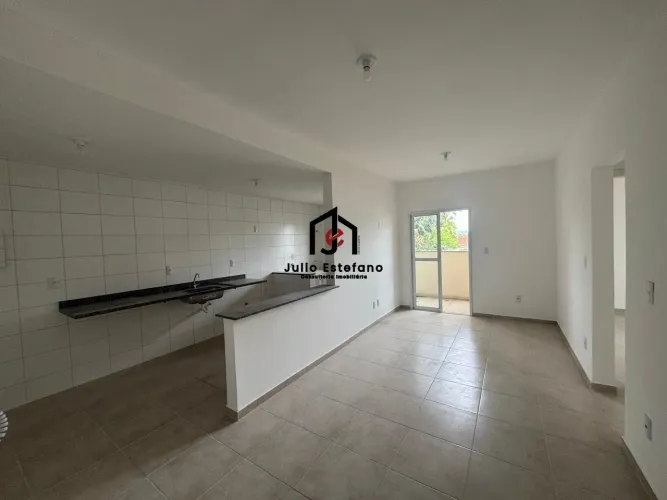 Apartamento com 2 dormitórios no bairro Jardim Regina em Pindamonhangaba