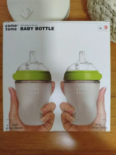 Kit com 2 mamadeiras 250ml da Como Tomo (novo)
