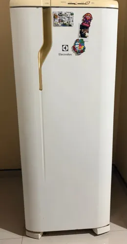 Vendo geladeira 