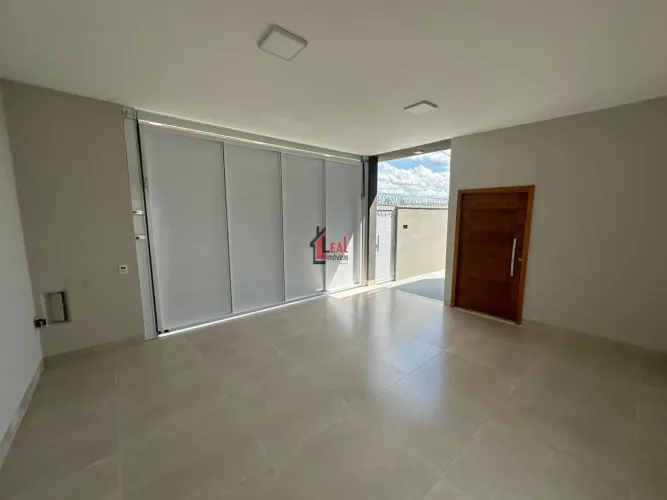Casa para Venda em Regente Feijó, VILLAGE TÊNIS CLUBE, 3 dormitórios, 1 suíte, 3 banheiros